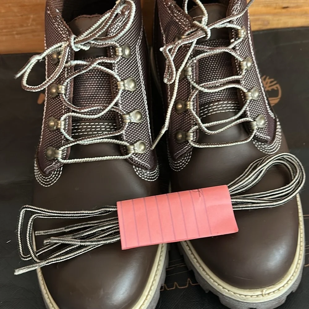 Mens 10.5 Timberland Campsite Boots